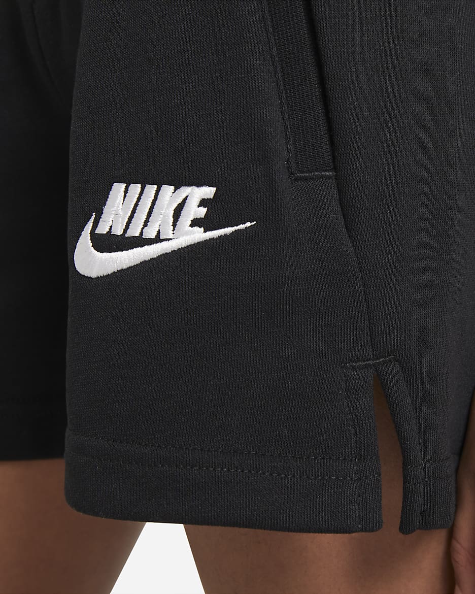 Nike Sportswear Club Older Kids Girls French Terry Shorts. Nike MY